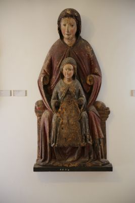 Sant’Anna in trono con la Vergine, scultura lignea seconda metà del XIV secolo (?) – Sezione Medievale Moderna, Museo di Torcello, Venezia